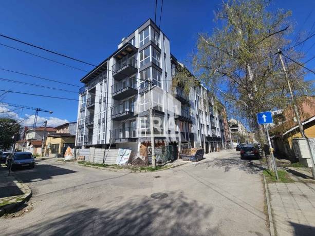 Многостаен апартамент до метростанция "Надежда"!!!