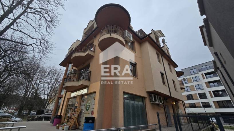 Четиристаен апартамент за продажба в кв. Изток, Перник