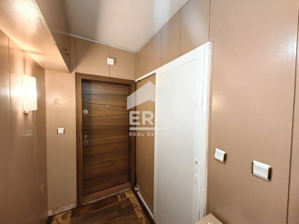 Тристаен апартамент за продажба в кв. Дружба 1, Русе