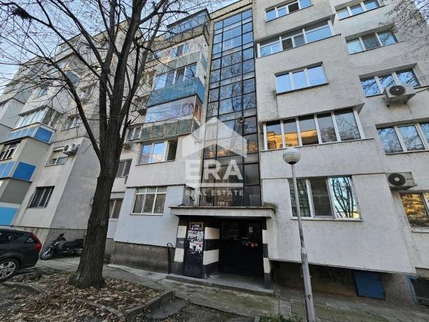 ЕКСКЛУЗИВНО! Двустаен апартамент в кв.Родина 2
