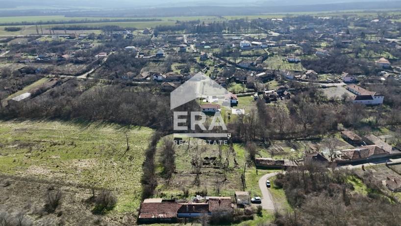 Парцел във високата част на с. Церова кория, общ. В. Търново