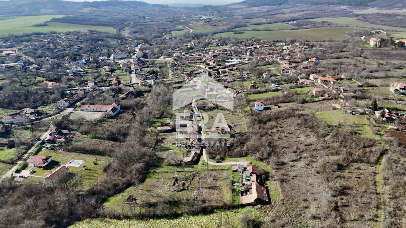 Парцел във високата част на с. Церова кория, общ. В. Търново