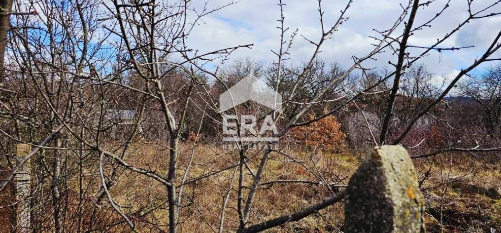 ЕКСКЛУЗИВНО! УПИ в центъра на с. Селянин – отлична локация и панорамни гледки