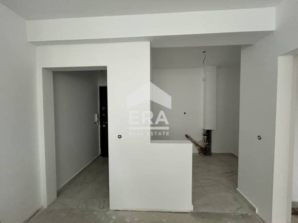 Тристаен апартамент с паркомясто в кв. Аспарухово, гр. Варна.
