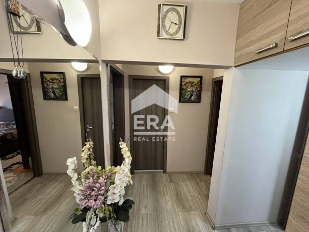 ЕРА Надежда продава двустаен апартамент във Връбница 1