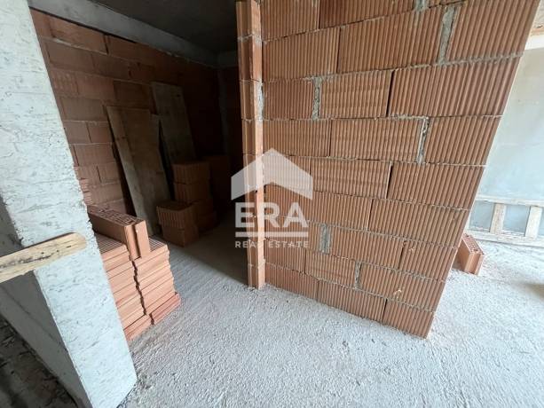 Едностаен югозападен апартамент за продажба, в новострояща се бутикова сграда, район Лятно кино Тракия, Варна, над Макдрайв