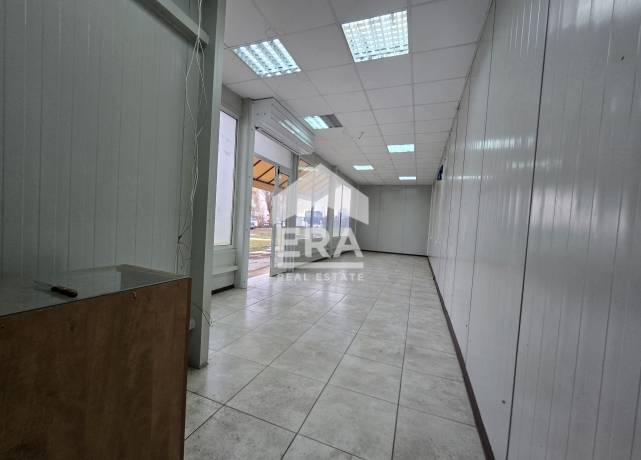 Преместваем търговски обект с ъглов парцел в София до Метростанция с Трифазен ток