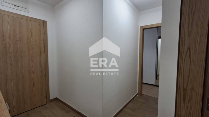 Двустаен обзаведен апартамент за продажба, със собствен двор/веранда, в нова сграда, м-т Горна Трака, Варна