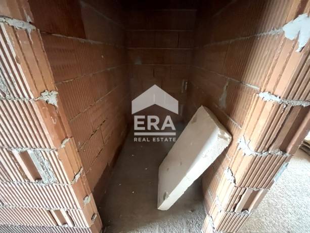 Тристаен апартамент за продажба, в новострояща се бутикова сграда, район Лятно кино Тракия, Варна, над Макдрайв