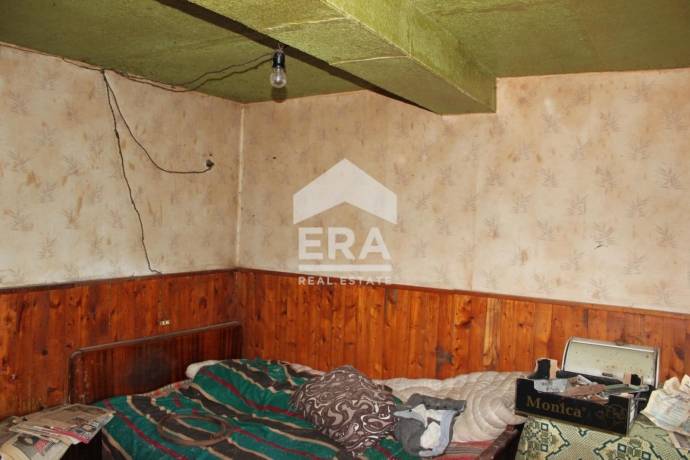 ЕКСКЛУЗИВНО! ЕРА ОСЪМ Ловеч предлага за продажба къща в с.Владиня, обл. Ловеч