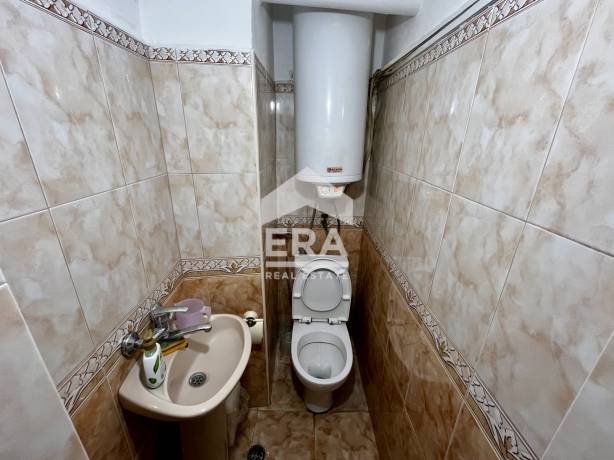 Тристаен апартамент за продажба в кв. Аспарухово, Варна