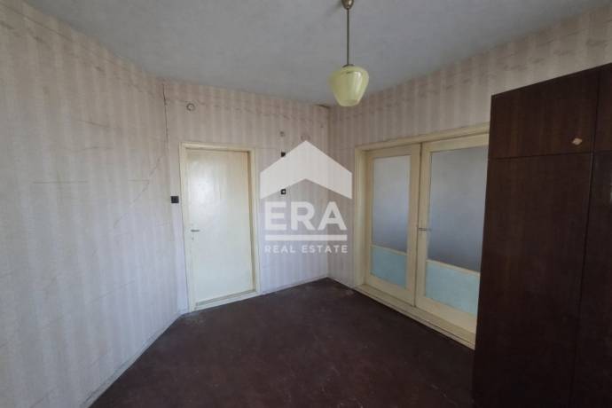 ЕКСКЛУЗИВНО! ЕРА ПЛЕВЕН СИТИ предлага къща за продажба в с. Деков, общ. Белене, обл. Плевен