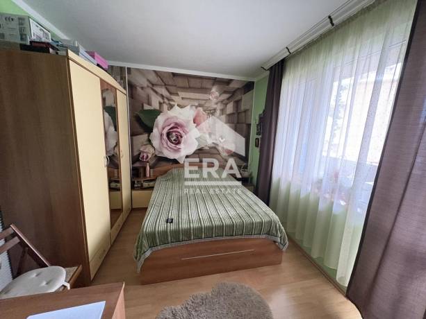 Тристаен обзаведен апартамент в кв. Картала