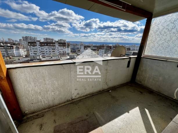 Тристаен панелен апартамент за продажба, в жк Възраждане 4, Варна