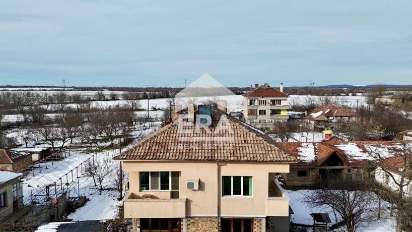 Етаж от къща за продажба в с. Първомайци, област Велико Търново