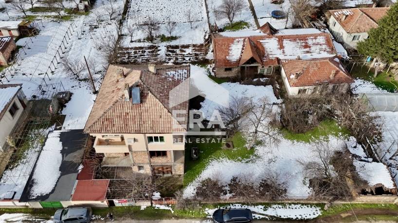 Етаж от къща за продажба в с. Първомайци, област Велико Търново