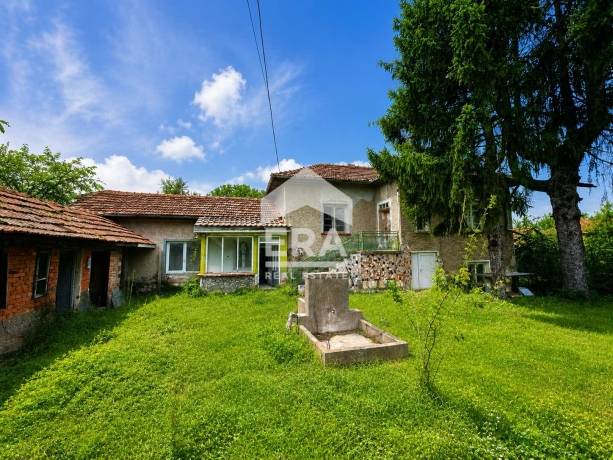 ЕКСКЛУЗИВНО! ЕРА ПЛЕВЕН СИТИ предлага къща за продажба в с. Въбел, общ. Никопол