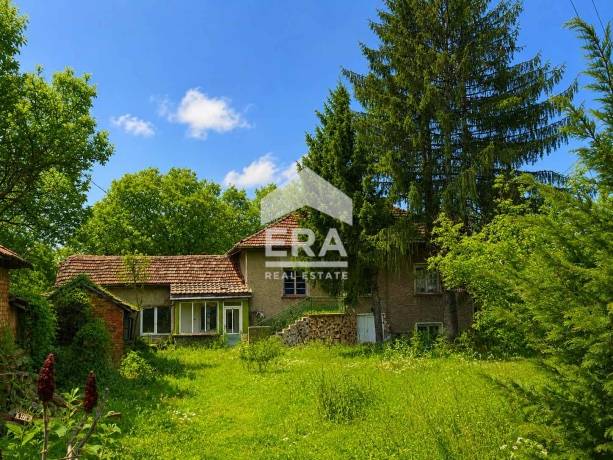 ЕКСКЛУЗИВНО! ЕРА ПЛЕВЕН СИТИ предлага къща за продажба в с. Въбел, общ. Никопол
