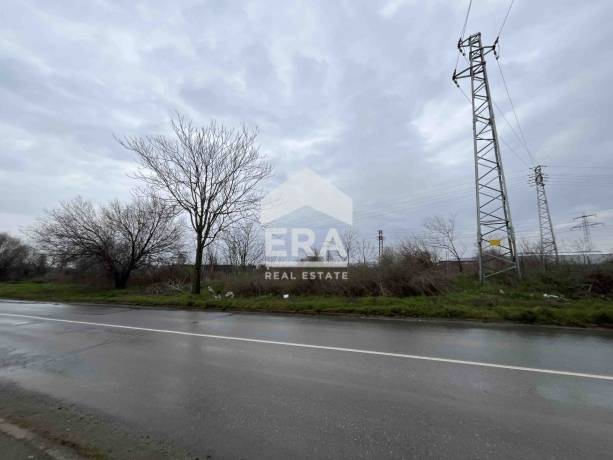 ЕРА Сити Център продава поземлен имот в Индустриална зона -запад