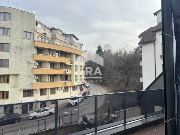 Многостаен апартамент за продажба в кв. Лозенец, София