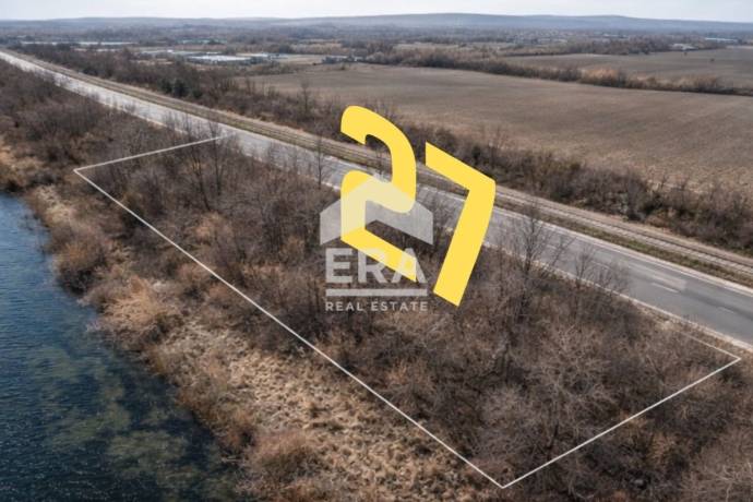 ЕКСКЛУЗИВНО!Поземлен имот за продажба, разположен на главния път Варна – с. Езерово