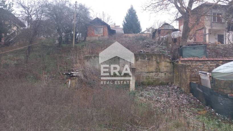 Ера Дом предлага на вашето внимание парцел в с. Ново село