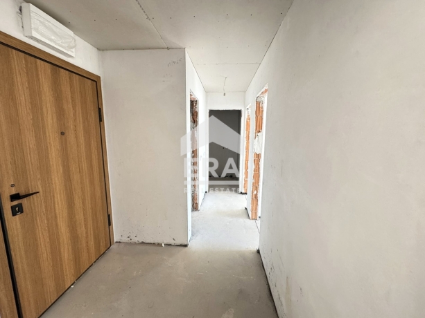 Тристаен апартамент за продажба в кв. Малинова Долина, София