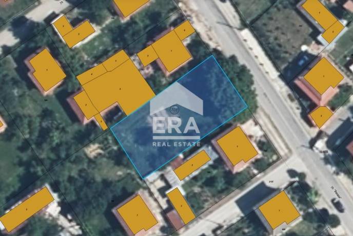 Парцел за къща на асфалтиран път в гр. Ябланица, Софийска област