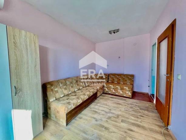 Тристаен апартамент за продажба в кв. Галата, гр. Варна