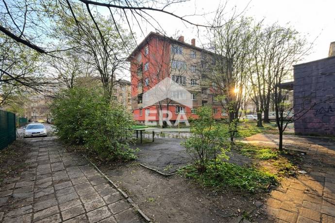Двустаен апартамент за продажба в кв. Оборище, София