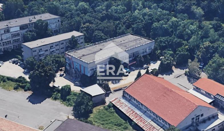 Склад/Промишлена сграда за продажба в ж.к. Сердика, широк Център