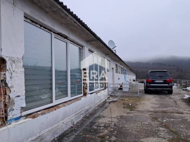 Бизнес имот под наем в гр. Дряново, област Габрово