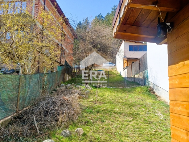 ERA Младост предлага урегулиран парцел за продажбас лице на асфалтирана улица в с. Панчарево.