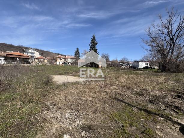 Парцел в регулация в с. Шереметя