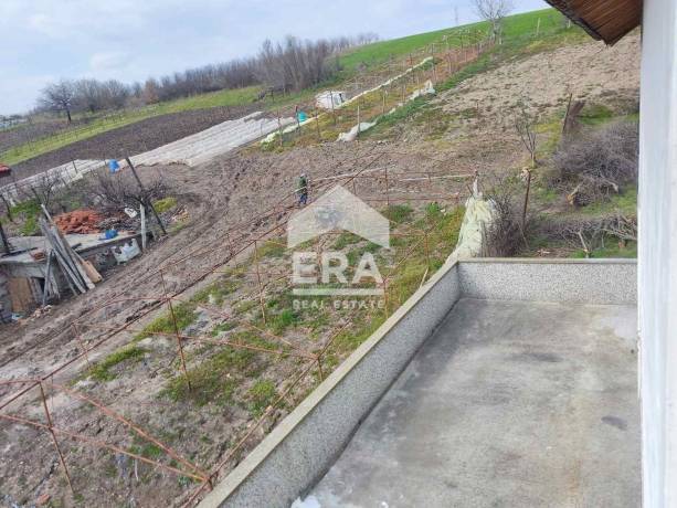 Къща за продажба в с. Въгларово, област Хасково
