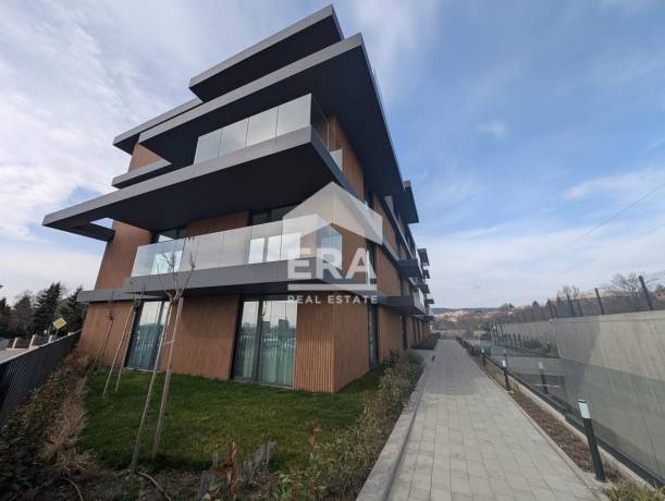 Тристаен апартамент за продажба в кв. Пазара, Шумен