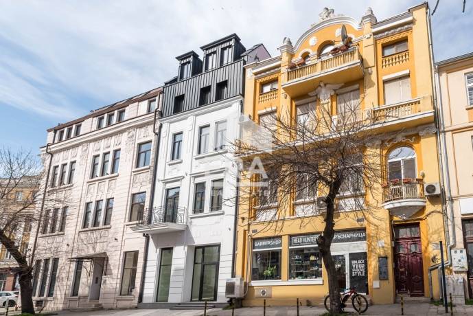 Тристаен апартамент за продажба в кв. Гръцка махала, Варна