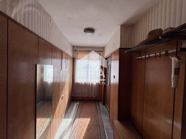 Къща с двор в с. Присово