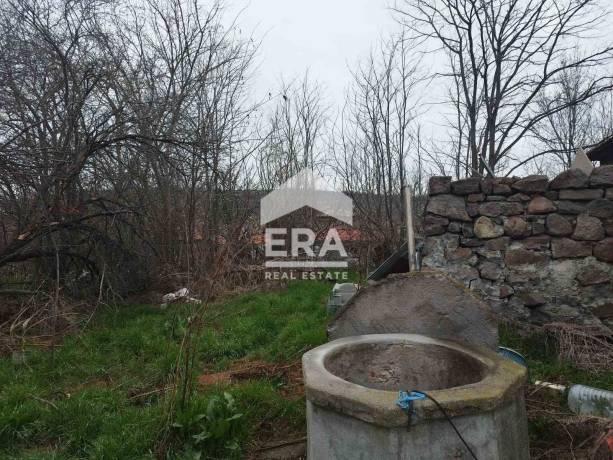 Едноетажна къща в село Гарваново
