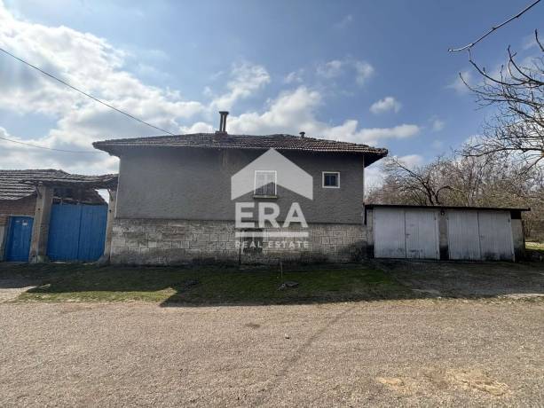 Къща за продажба в с. Екзарх Йосиф, област Русе