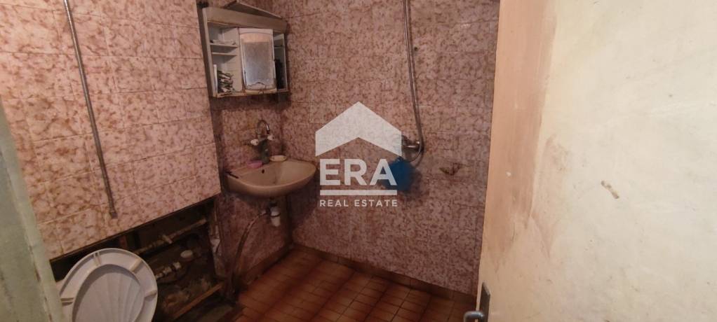 ЕРА ХОУМ продава двустаен апартамент на ТОП ЛОКАЦИЯ