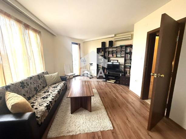 Редова къща за продажба в кв. Бриз, Варна