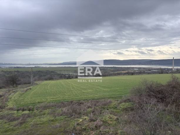 ЕКСКЛУЗИВНО! Парцел за продажба в промишлената зона на с.Тополи, обл. Варна