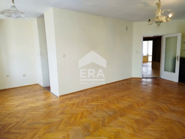 ЕКСКЛУЗИВНО!!! ЕРА ОСЪМ предлага за продажба тухлен апартамент в гр. Ловеч