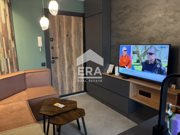 Двустаен апартамент за продажба в кв. Колхозен пазар, Варна
