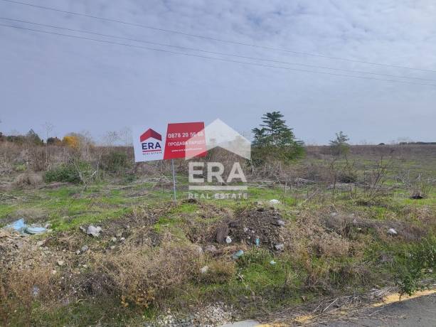 ЕРА МАКС Ямбол продава дворно място в с.Ханово