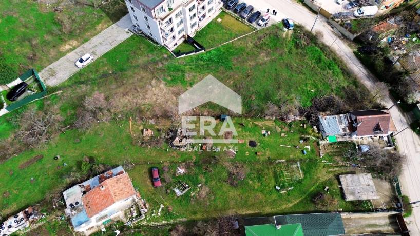 Двустаен, ексклузивен, южен апартамент за продажба, със собствен двор, в новострояща се сграда на ул. Орхидея, кв. Изгрев, Варна, на 500 м над ул. Подвис