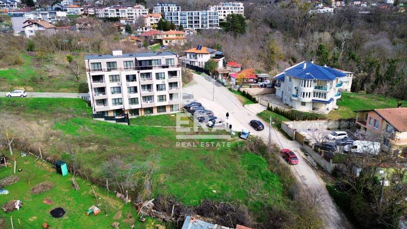 Тристаен ексклузивен апартамент за продажба, в новострояща се сграда на ул. Орхидея, кв. Изгрев, Варна, на 500 м над ул. Подвис
