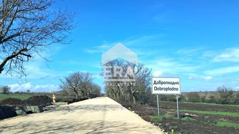 Парцел за продажба в с. Доброплодно, област Варна