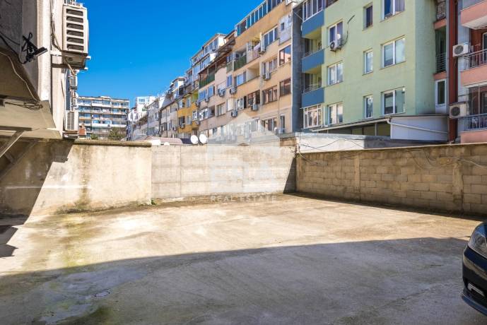 Двустаен апартамент за продажба в кв. Окръжна болница, Варна